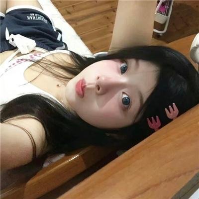 坡道上的红屋顶